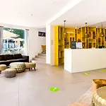 Ibis Styles Roomer Hotel