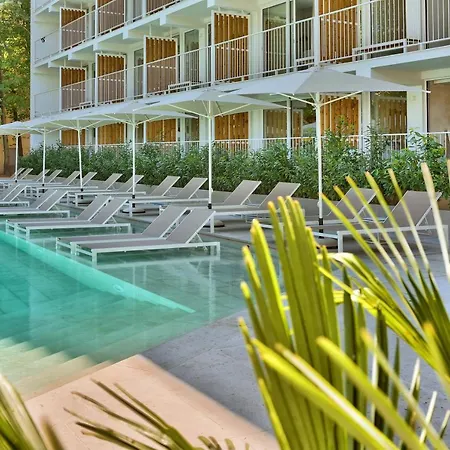 Ibis Styles Roomer 4* Golden Sands