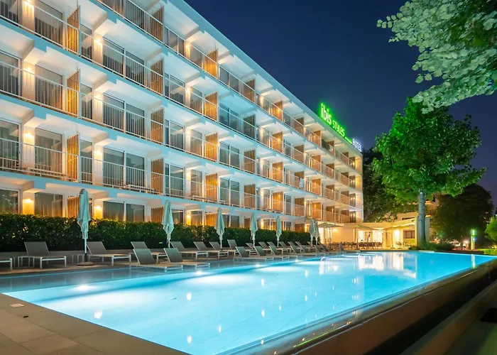 Ibis Styles Roomer Hotel Golden Sands