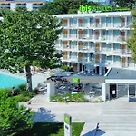 Хотел Ibis Styles Roomer 4*