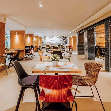 Ibis Styles Roomer Szálloda 4*