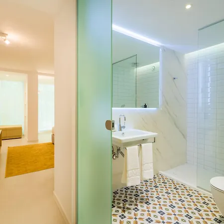 Ibis Styles Roomer Хотел