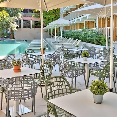 Ibis Styles Roomer Hotel