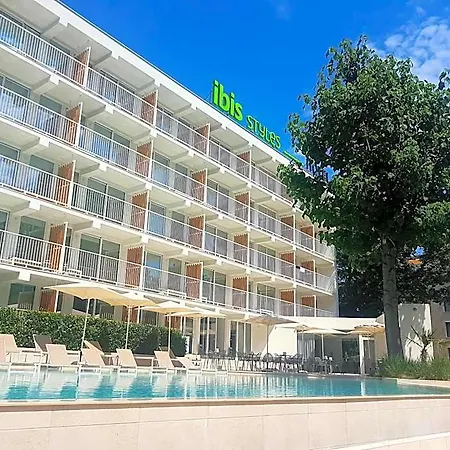 Ibis Styles Roomer 4* Golden Sands