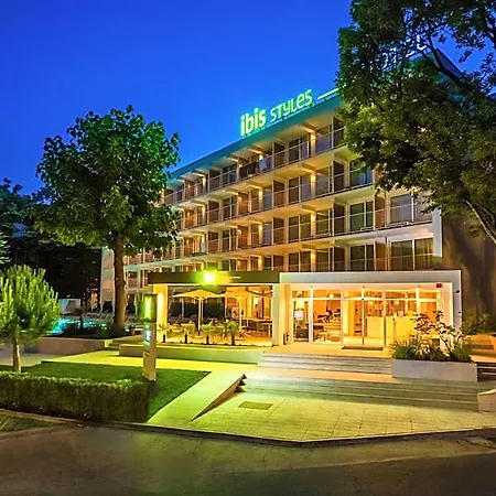 Ibis Styles Roomer Hotel 4*