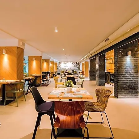 Ibis Styles Roomer 4*