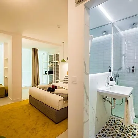 Ibis Styles Roomer Hotel 4*