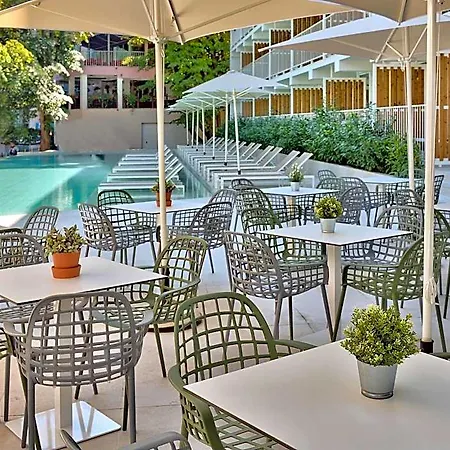 Hotel Ibis Styles Roomer 4*