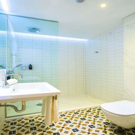 Ibis Styles Roomer Hotel 4*