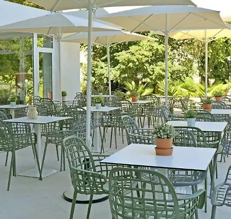Хотел Ibis Styles Roomer 4*