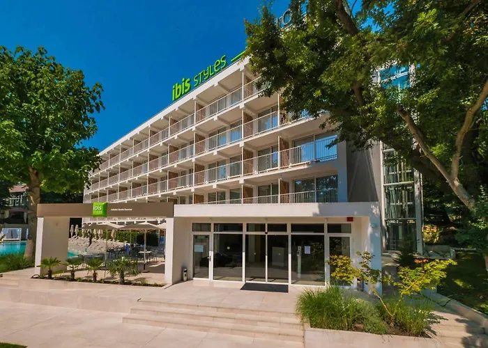 酒店 Ibis Styles Roomer 4*