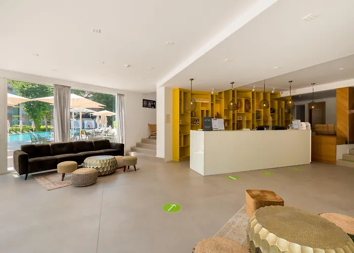 Ibis Styles Roomer 酒店 4*