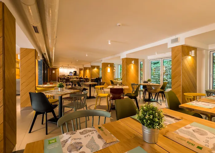 Ibis Styles Roomer 酒店