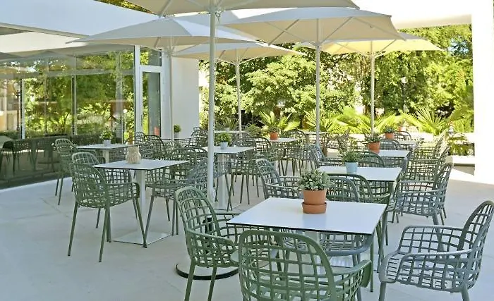 Hotel Ibis Styles Roomer 4*